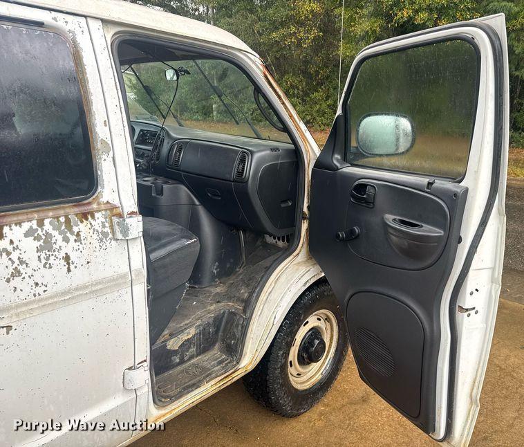 image for item EC3505 2002 Dodge Ram Wagon 3500 van