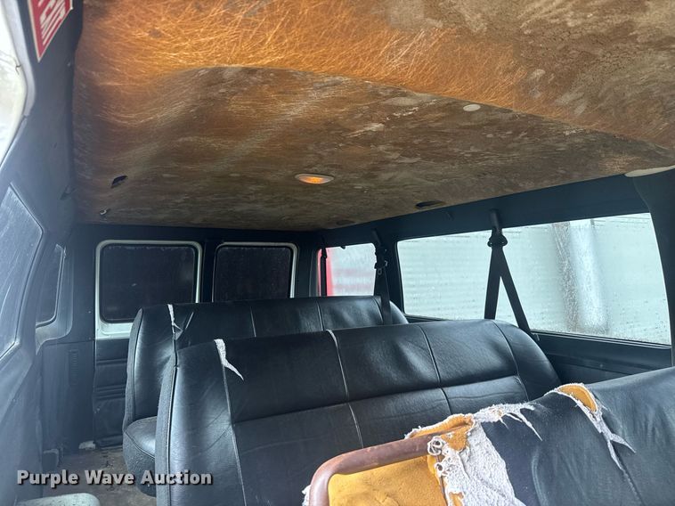 image for item EC3505 2002 Dodge Ram Wagon 3500 van