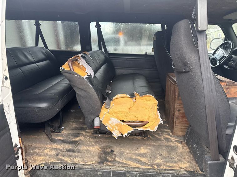 image for item EC3505 2002 Dodge Ram Wagon 3500 van