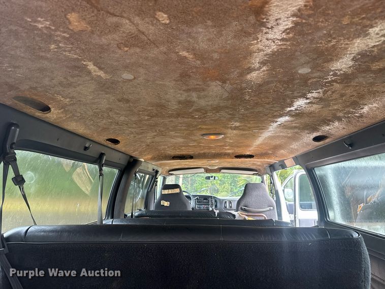 image for item EC3505 2002 Dodge Ram Wagon 3500 van