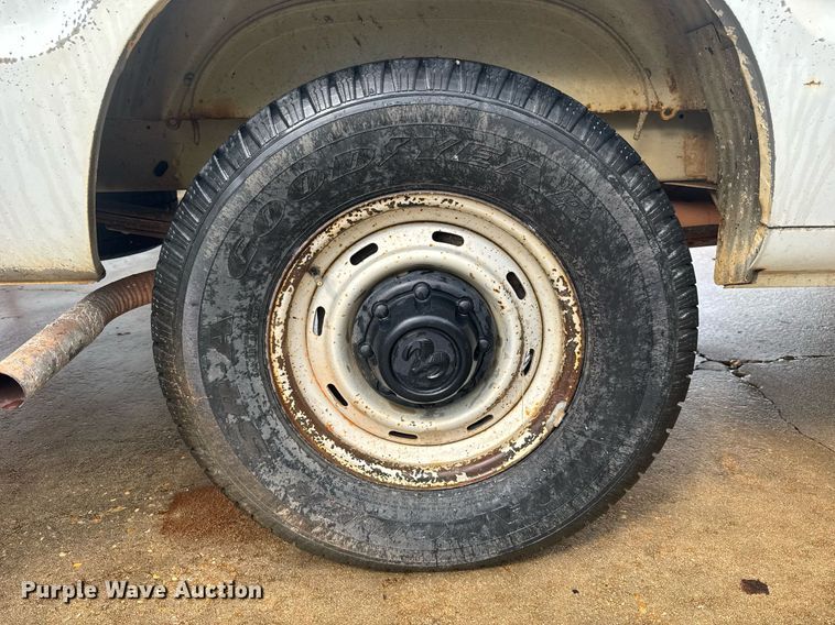 image for item EC3505 2002 Dodge Ram Wagon 3500 van