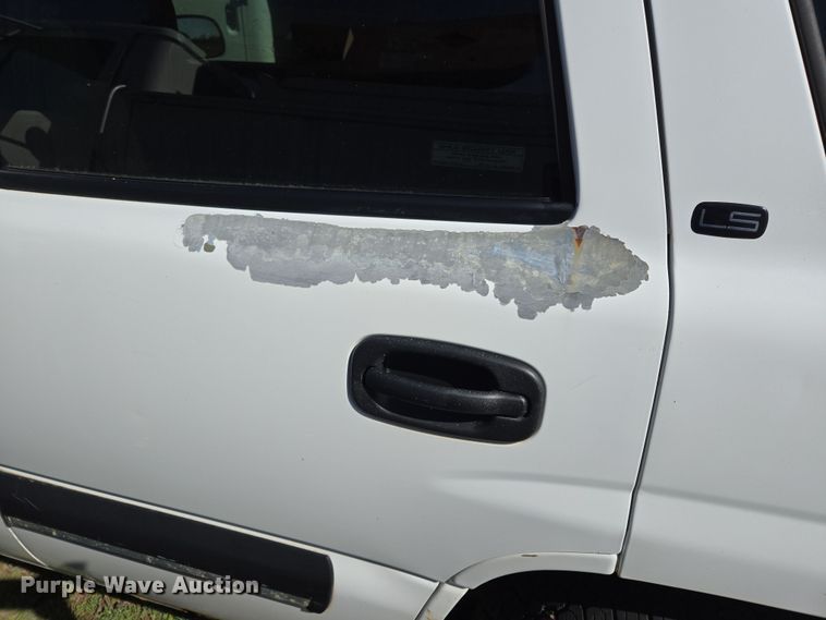 image for item ED2511 2001 Chevrolet Tahoe SUV