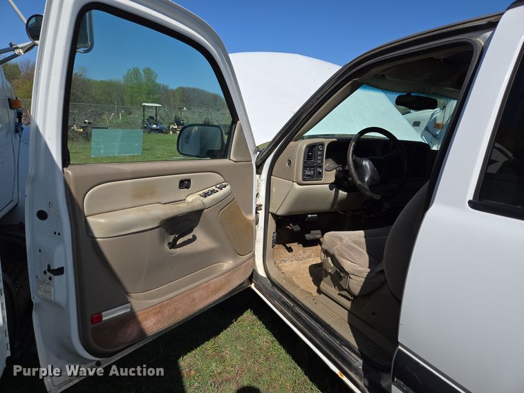 image for item ED2511 2001 Chevrolet Tahoe SUV