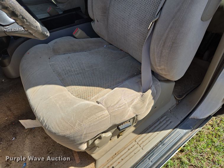 image for item ED2511 2001 Chevrolet Tahoe SUV