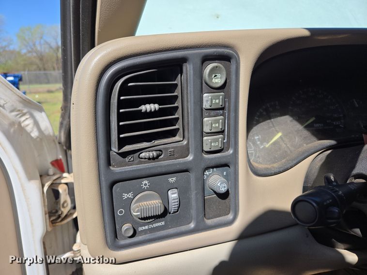 image for item ED2511 2001 Chevrolet Tahoe SUV