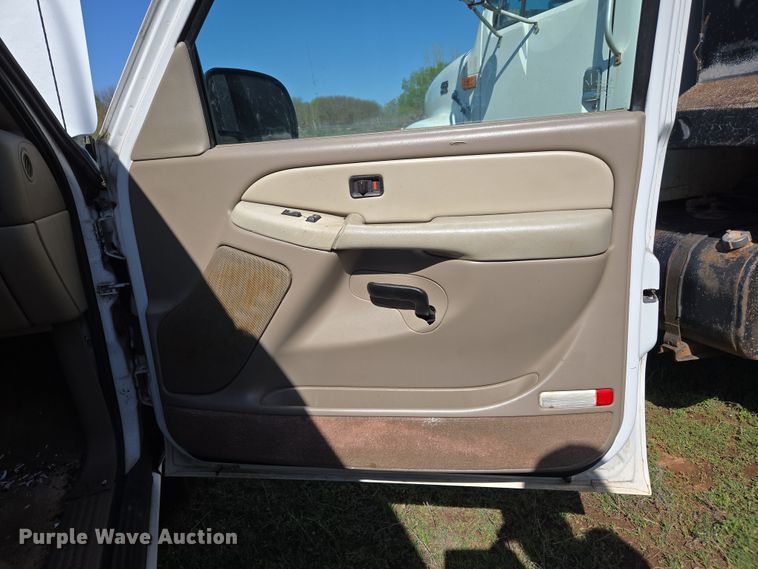 image for item ED2511 2001 Chevrolet Tahoe SUV