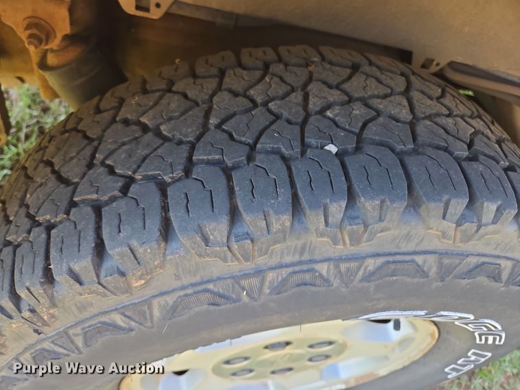 image for item ED2511 2001 Chevrolet Tahoe SUV