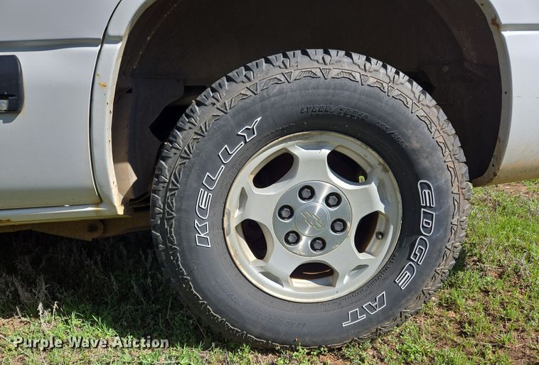 image for item ED2511 2001 Chevrolet Tahoe SUV