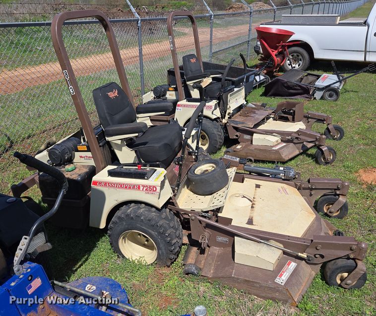 image for item ED2515 2013 Grasshopper 725D ZTR lawn mower