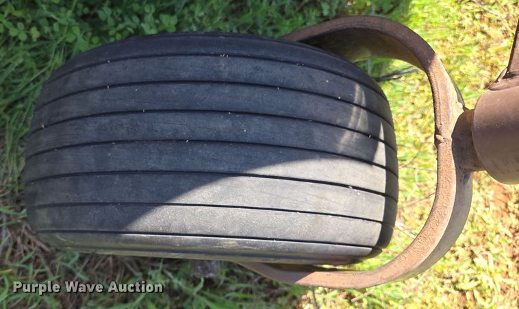 image for item ED2515 2013 Grasshopper 725D ZTR lawn mower