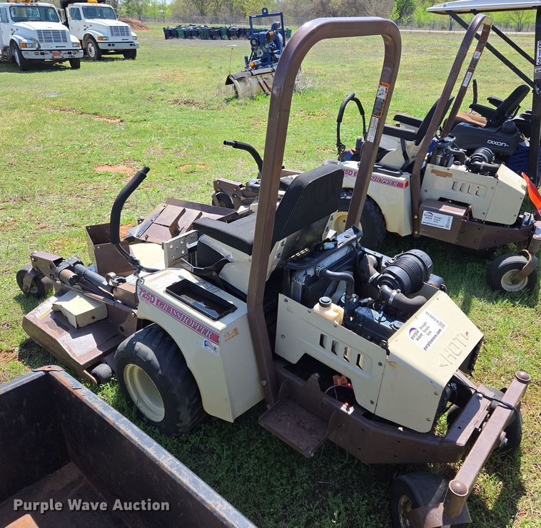 image for item ED2516 2013 Grasshopper 725D ZTR lawn mower