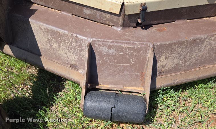 image for item ED2516 2013 Grasshopper 725D ZTR lawn mower