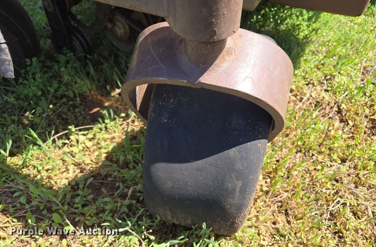 image for item ED2516 2013 Grasshopper 725D ZTR lawn mower