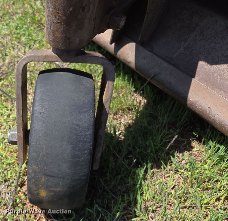 image for item ED2516 2013 Grasshopper 725D ZTR lawn mower