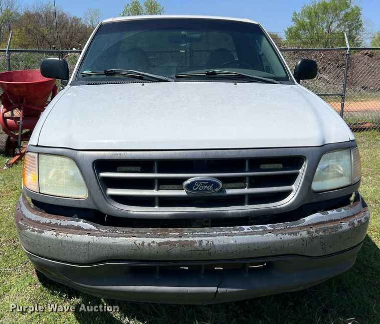 image for item ED2519 2002 Ford F150 pickup truck