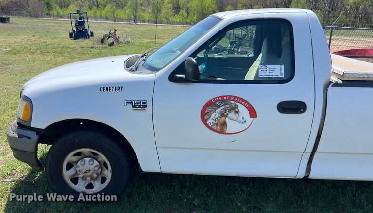 image for item ED2519 2002 Ford F150 pickup truck