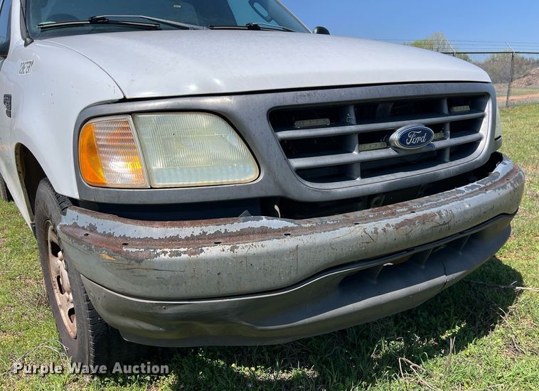 image for item ED2519 2002 Ford F150 pickup truck