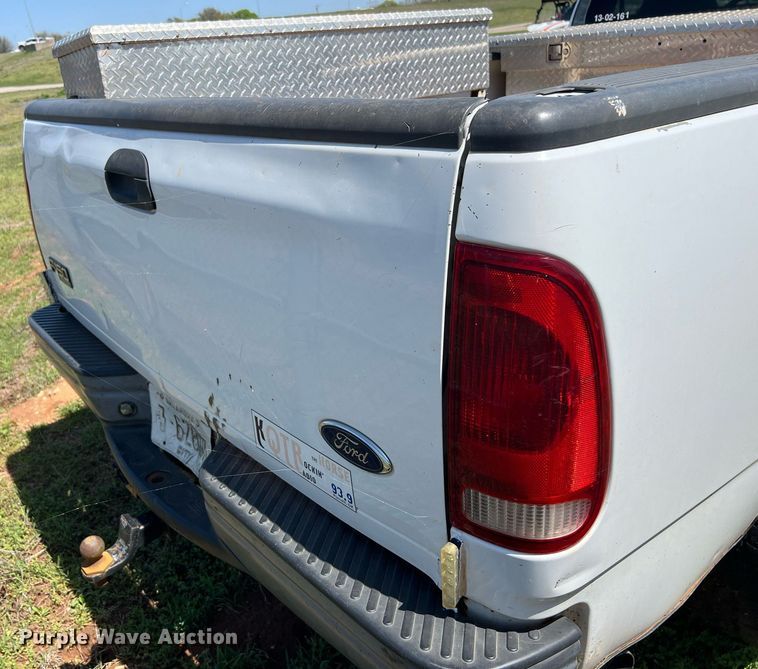 image for item ED2519 2002 Ford F150 pickup truck