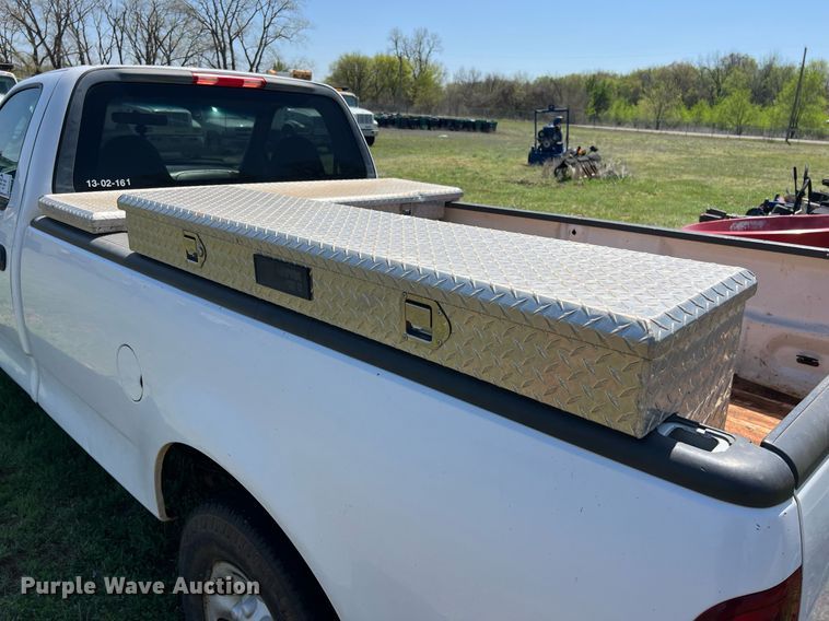 image for item ED2519 2002 Ford F150 pickup truck