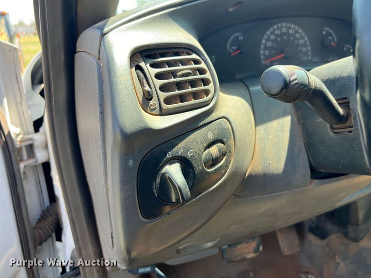 image for item ED2519 2002 Ford F150 pickup truck