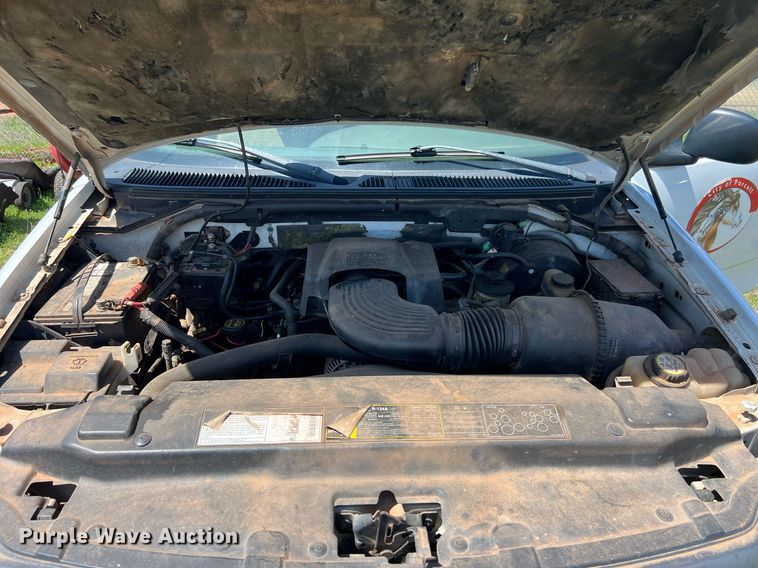 image for item ED2519 2002 Ford F150 pickup truck