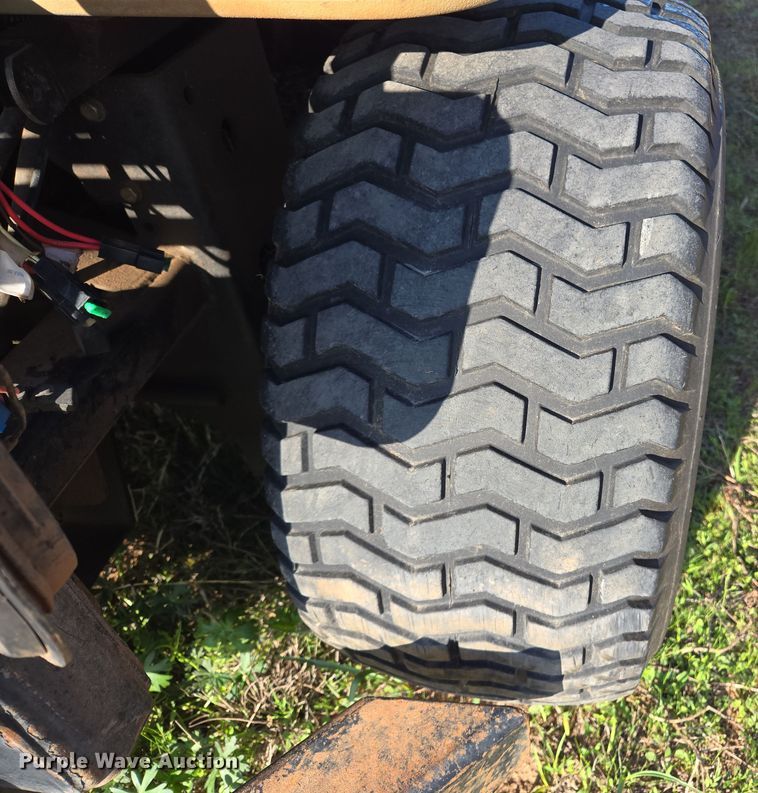 image for item ED2520 2006 Exmark  LXS25KD665 ZTR lawn mower