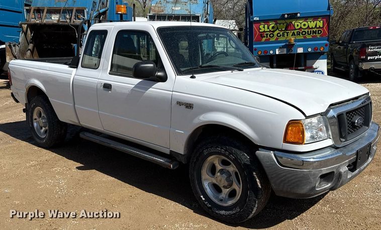 image for item ED4141 2005 Ford Ranger XLT SuperCab pickup truck