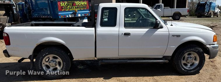 image for item ED4141 2005 Ford Ranger XLT SuperCab pickup truck