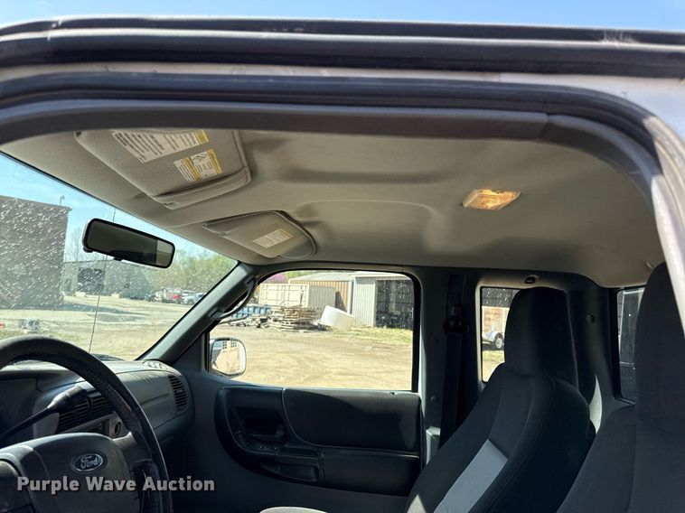 image for item ED4141 2005 Ford Ranger XLT SuperCab pickup truck