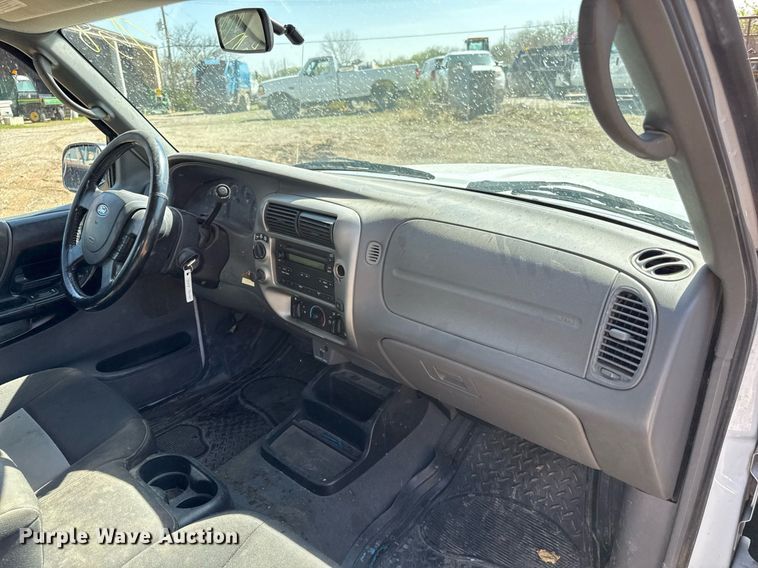 image for item ED4141 2005 Ford Ranger XLT SuperCab pickup truck