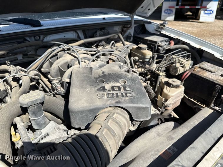 image for item ED4141 2005 Ford Ranger XLT SuperCab pickup truck