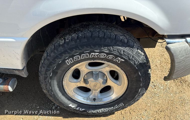 image for item ED4141 2005 Ford Ranger XLT SuperCab pickup truck