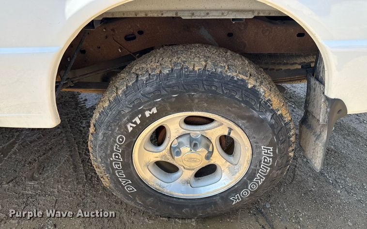 image for item ED4141 2005 Ford Ranger XLT SuperCab pickup truck