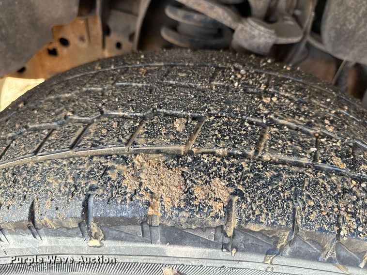 image for item ED4142 2011 Ford F150 SuperCab pickup truck