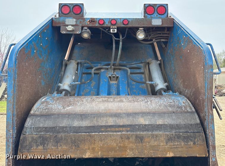 image for item ED4144 2008 Ford F650 refuse truck