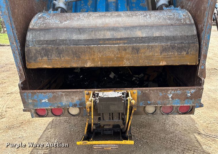 image for item ED4144 2008 Ford F650 refuse truck