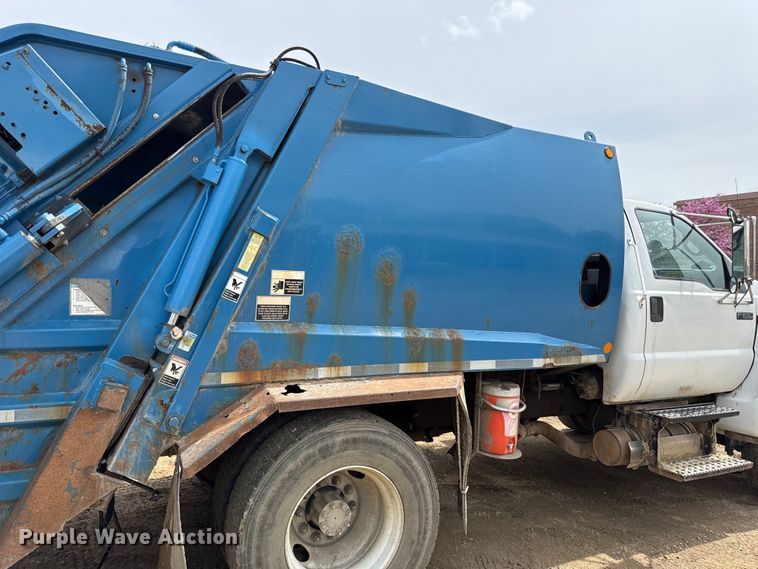 image for item ED4144 2008 Ford F650 refuse truck