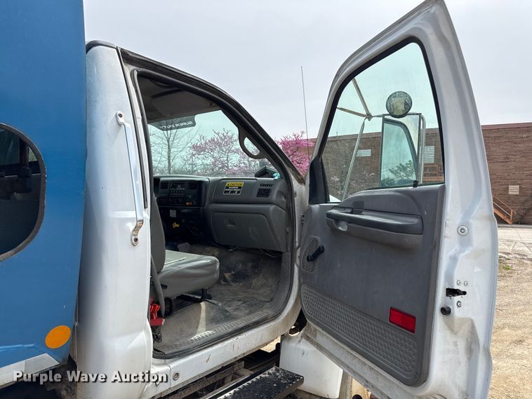 image for item ED4144 2008 Ford F650 refuse truck
