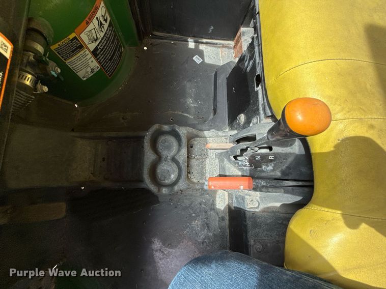 image for item ED4145 2014 John Deere Gator 625I utility vehicle