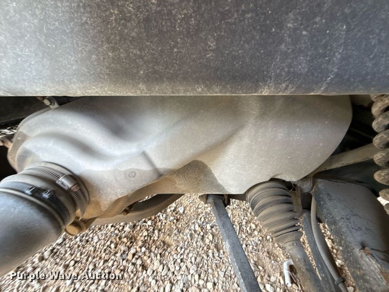 image for item ED4145 2014 John Deere Gator 625I utility vehicle