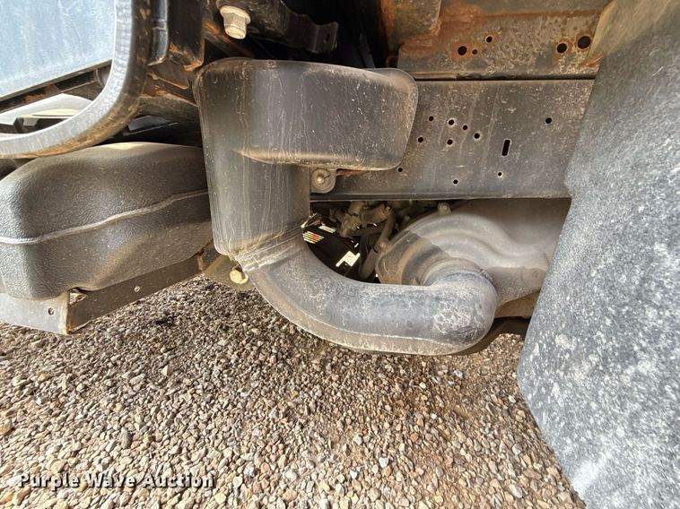 image for item ED4145 2014 John Deere Gator 625I utility vehicle