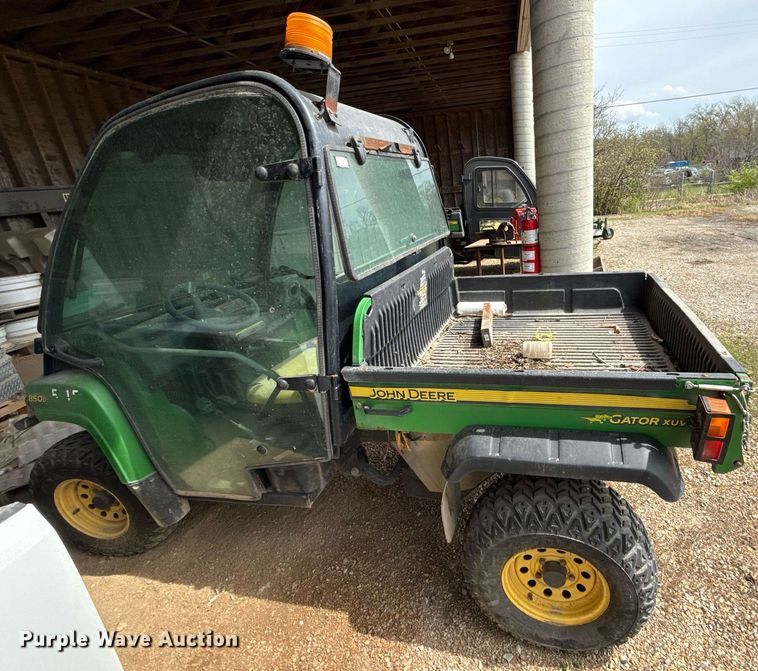 image for item ED4146 2008 John Deere Gator 850D utility vehicle