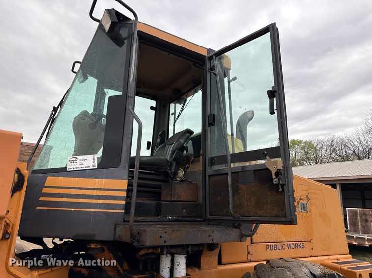 image for item ED4149 2001 Case 621C wheel loader