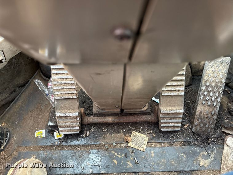 image for item ED4149 2001 Case 621C wheel loader