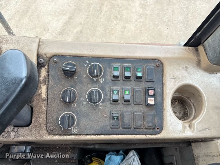 image for item ED4149 2001 Case 621C wheel loader