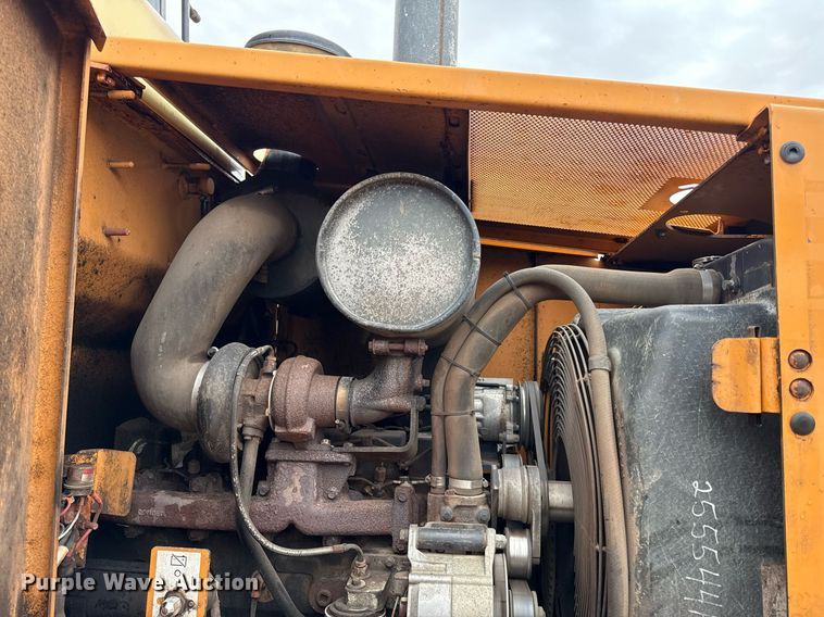 image for item ED4149 2001 Case 621C wheel loader