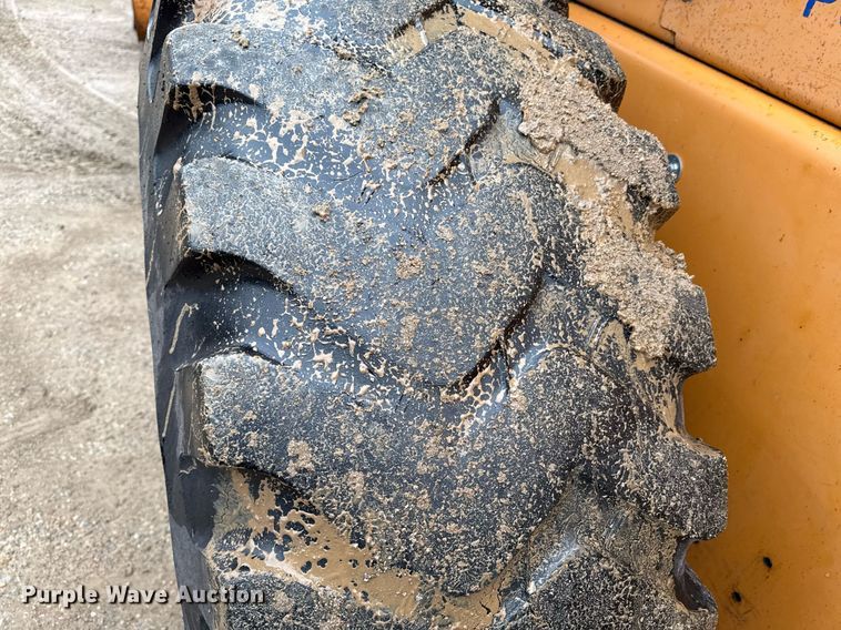 image for item ED4149 2001 Case 621C wheel loader