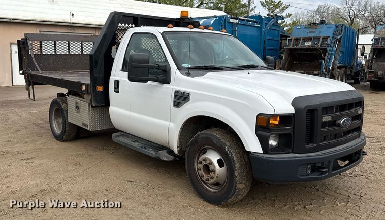 image for item ED4150 2009 Ford F350 Super Duty XL flatbed pickup truck