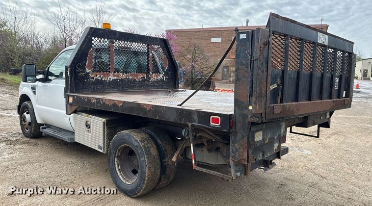 image for item ED4150 2009 Ford F350 Super Duty XL flatbed pickup truck