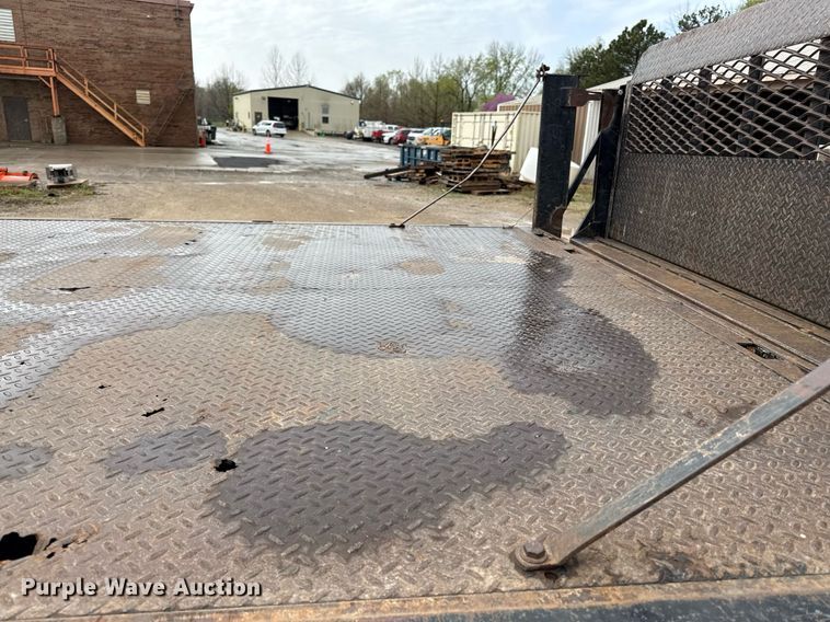 image for item ED4150 2009 Ford F350 Super Duty XL flatbed pickup truck